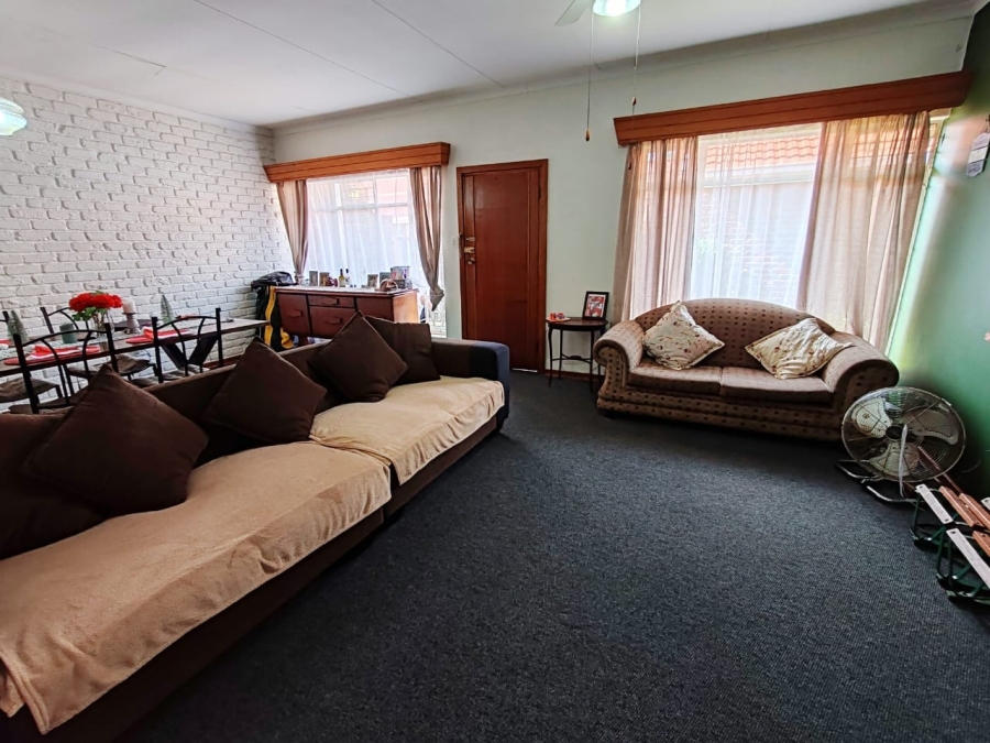 2 Bedroom Property for Sale in Potchefstroom North West